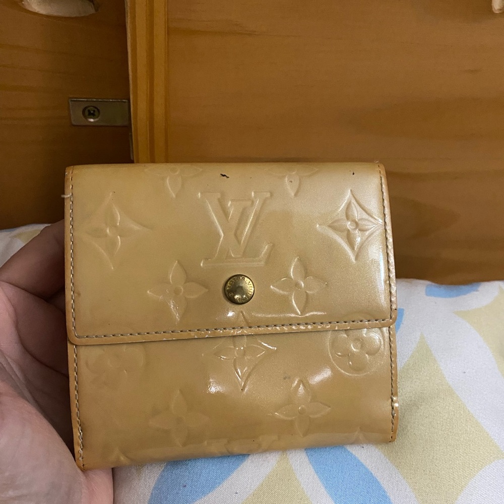 Auth  Louis Vuitton Monogram Vernise Elise Wallet
